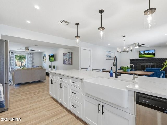 5335 S SIESTA Lane, Tempe, AZ 85283