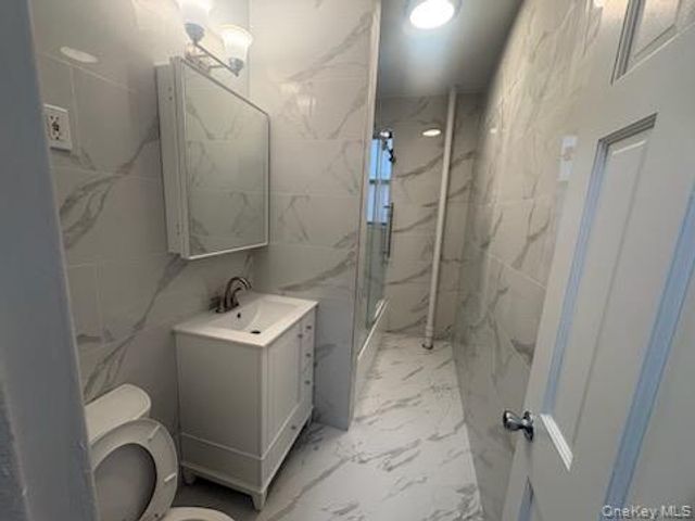 65-38 Booth Street 2F, Rego Park, NY 11374