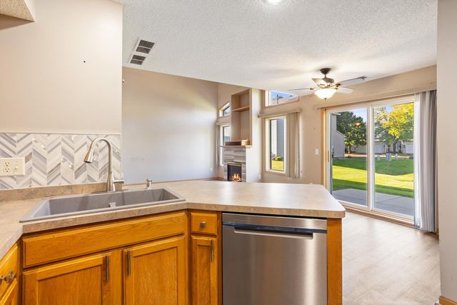 1200 Willow Trail, Farmington, MN 55024