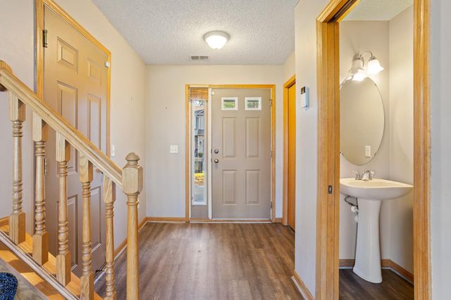 1200 Willow Trail, Farmington, MN 55024