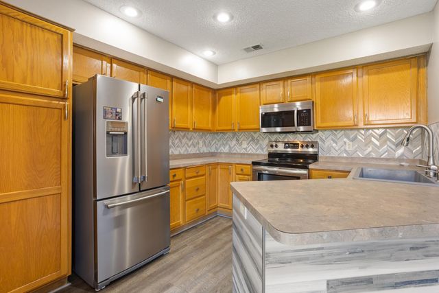 1200 Willow Trail, Farmington, MN 55024