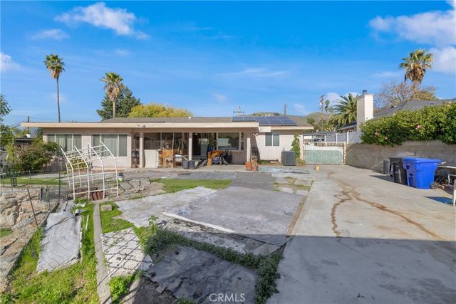 1607 Echo Drive, San Bernardino, CA 92404