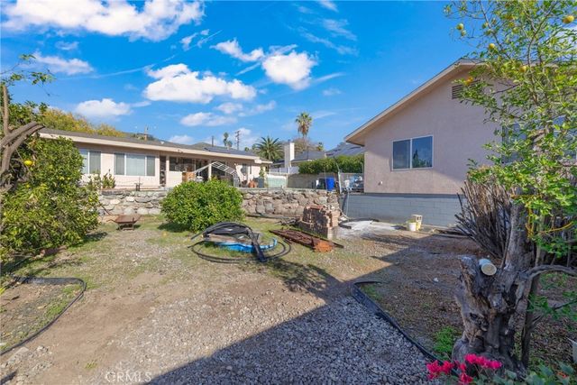 1607 Echo Drive, San Bernardino, CA 92404