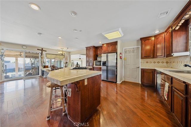 1607 Echo Drive, San Bernardino, CA 92404