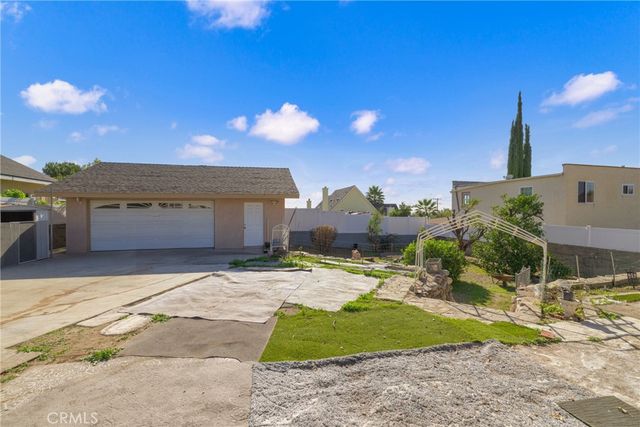 1607 Echo Drive, San Bernardino, CA 92404