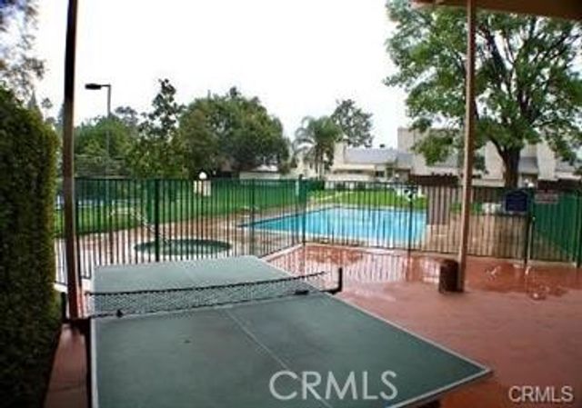 21015 Gresham, Canoga Park, CA 91304