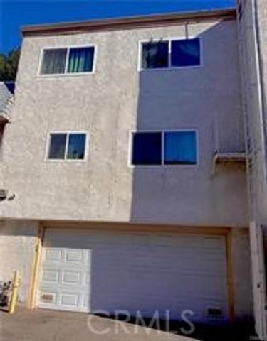 21015 Gresham, Canoga Park, CA 91304
