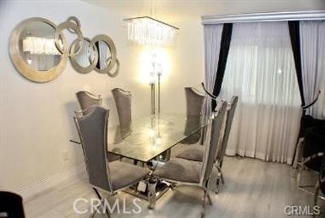 21015 Gresham, Canoga Park, CA 91304