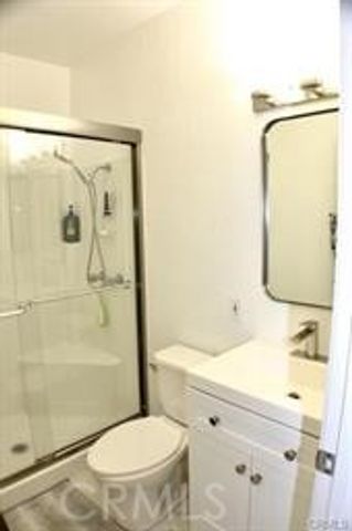 21015 Gresham, Canoga Park, CA 91304