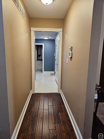 1525 SW Village DR, Topeka, KS 66604