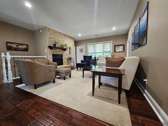 1525 SW Village DR, Topeka, KS 66604