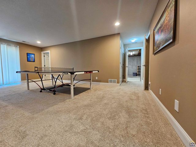 1525 SW Village DR, Topeka, KS 66604