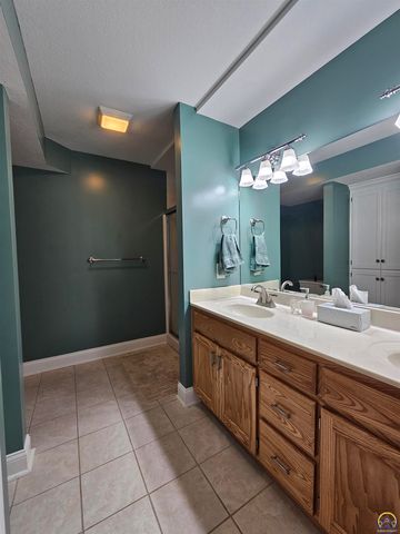 1525 SW Village DR, Topeka, KS 66604