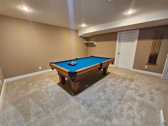 1525 SW Village DR, Topeka, KS 66604