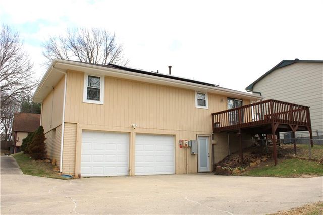 6306 S 25 Street, St Joseph, MO 64504