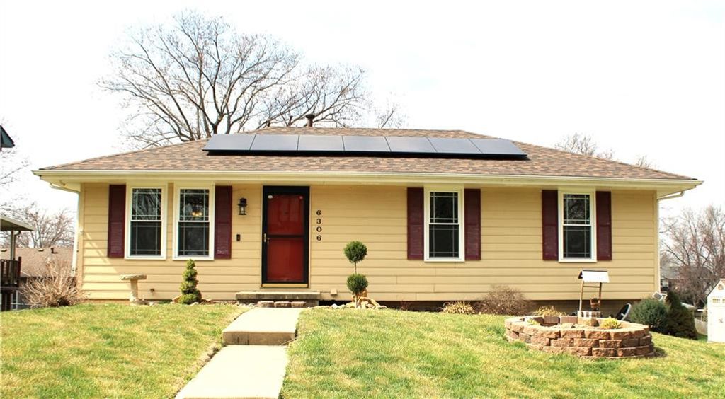 6306 S 25 Street, St Joseph, MO 64504