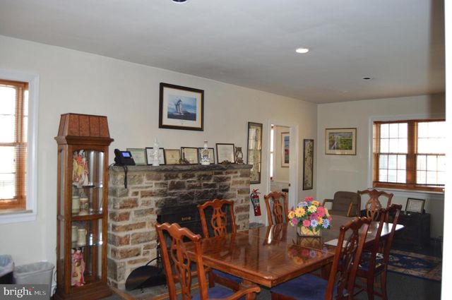 402 CRAIN HWY N, Glen Burnie, MD 21061