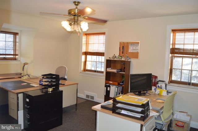402 CRAIN HWY N, Glen Burnie, MD 21061