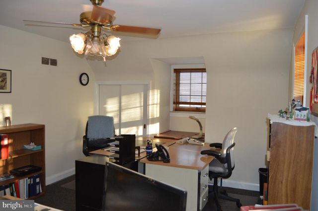 402 CRAIN HWY N, Glen Burnie, MD 21061