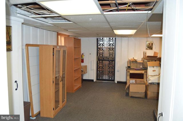402 CRAIN HWY N, Glen Burnie, MD 21061