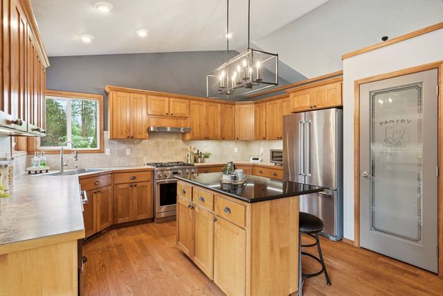 6456 N Villier Rd, Nine Mile Falls, WA 99026