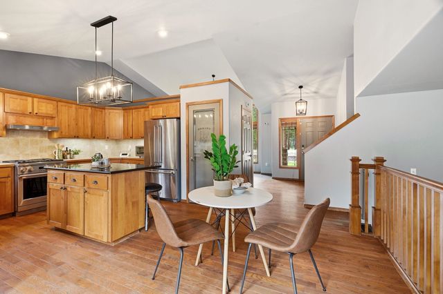 6456 N Villier Rd, Nine Mile Falls, WA 99026