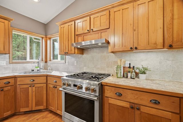 6456 N Villier Rd, Nine Mile Falls, WA 99026
