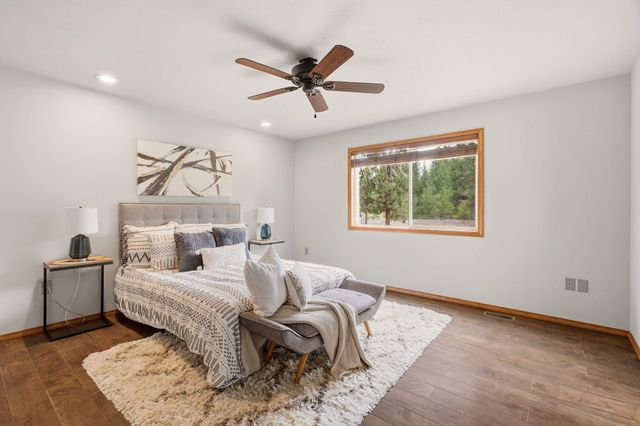 6456 N Villier Rd, Nine Mile Falls, WA 99026