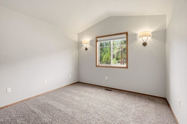 6456 N Villier Rd, Nine Mile Falls, WA 99026