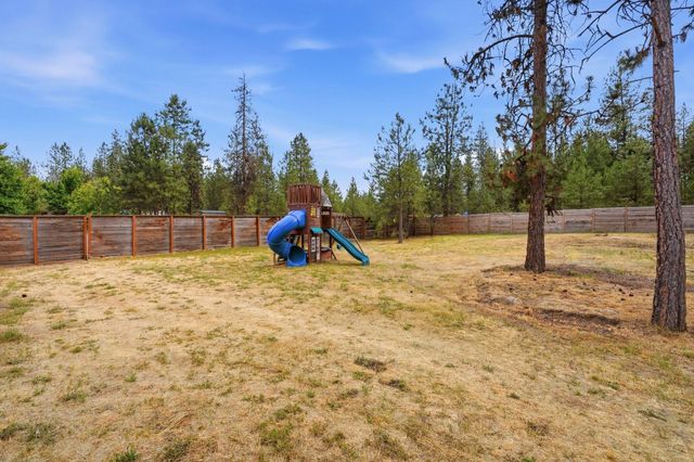 6456 N Villier Rd, Nine Mile Falls, WA 99026