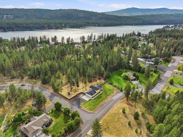 6456 N Villier Rd, Nine Mile Falls, WA 99026
