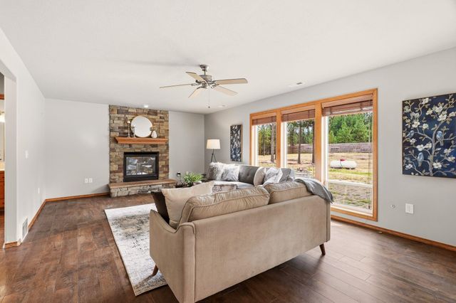 6456 N Villier Rd, Nine Mile Falls, WA 99026
