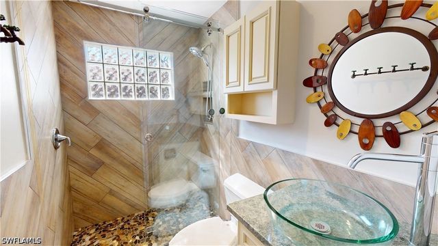 27514 Playa Del Rey LN, Bonita Springs, FL 34135