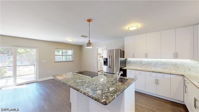 27514 Playa Del Rey LN, Bonita Springs, FL 34135