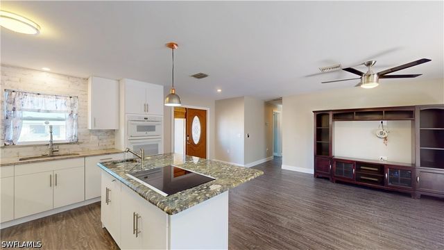 27514 Playa Del Rey LN, Bonita Springs, FL 34135