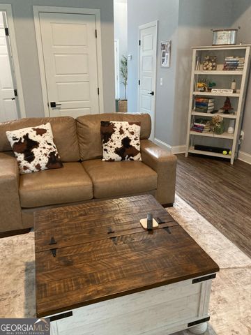 14 Creekview Drive, Forsyth, GA 31029