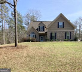 14 Creekview Drive, Forsyth, GA 31029