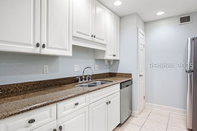 18 Lighthouse Ln Apt 1033, Hilton Head Island, SC 29928