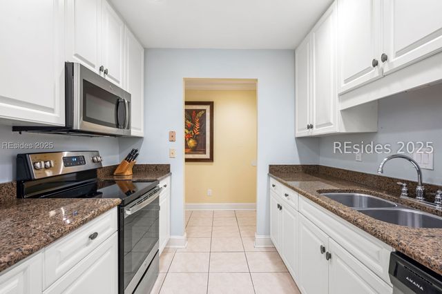 18 Lighthouse Ln Apt 1033, Hilton Head Island, SC 29928