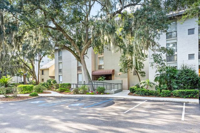 18 Lighthouse Ln Apt 1033, Hilton Head Island, SC 29928