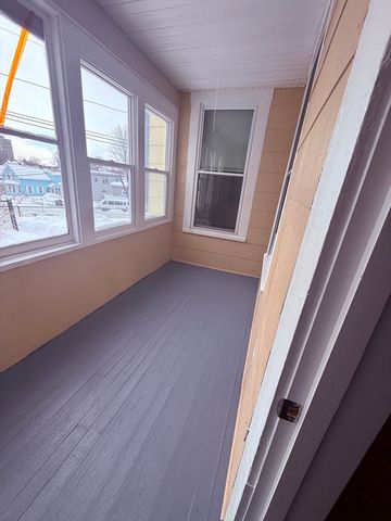 117 Coburn St 1, Lowell, MA 01850