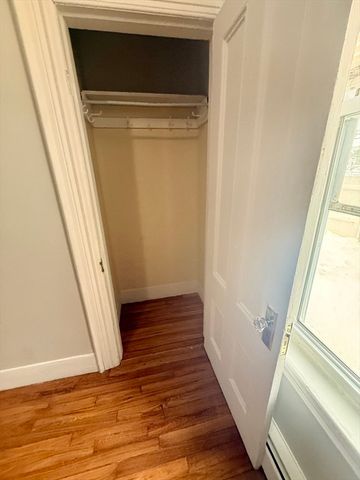 117 Coburn St 1, Lowell, MA 01850