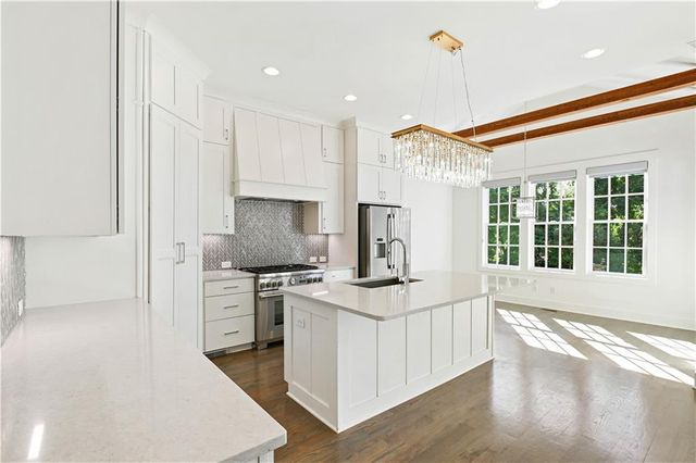 980 Memorial Walk SE, Atlanta, GA 30316