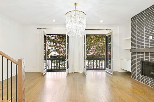 980 Memorial Walk SE, Atlanta, GA 30316