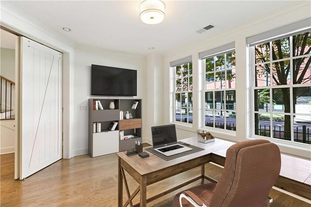 980 Memorial Walk SE, Atlanta, GA 30316