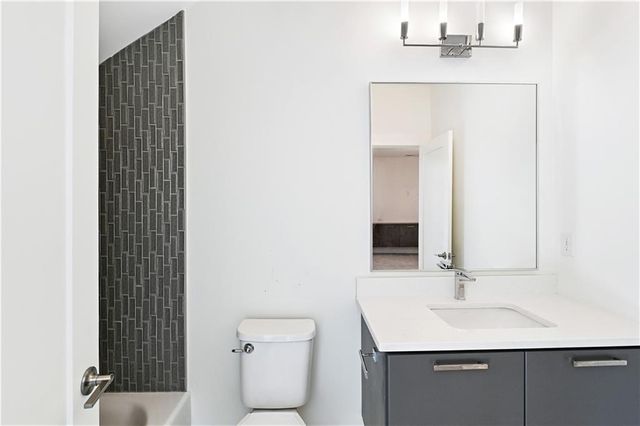 980 Memorial Walk SE, Atlanta, GA 30316