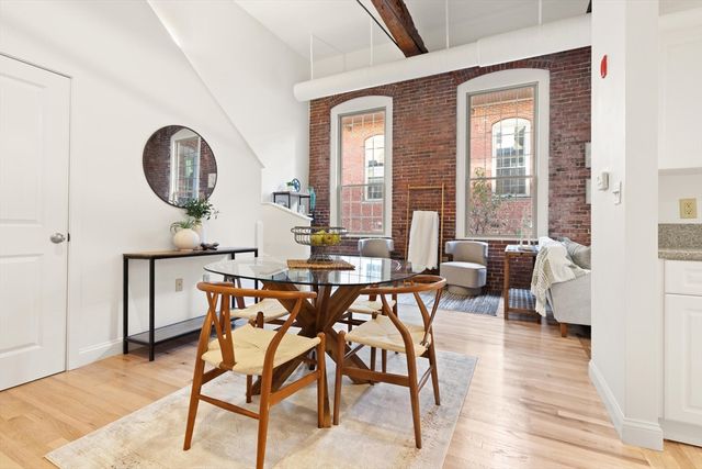 12 Brookside Rd 28, Westford, MA 01886