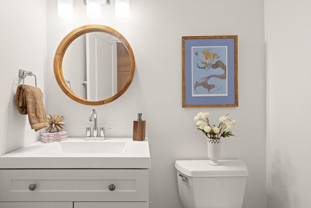 12 Brookside Rd 28, Westford, MA 01886