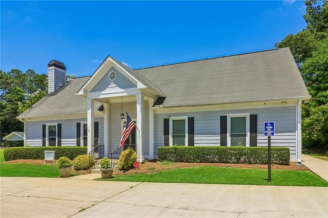 105 Woodbrooke Court, Fayetteville, GA 30214