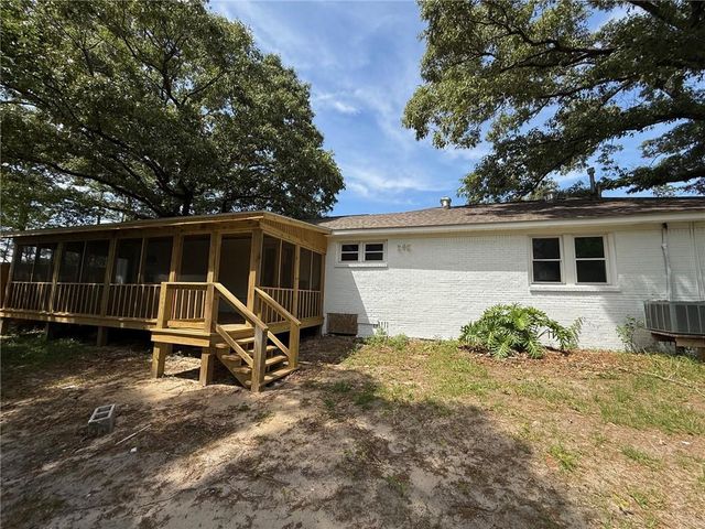 5011 Highcrest Drive, Mobile, AL 36693